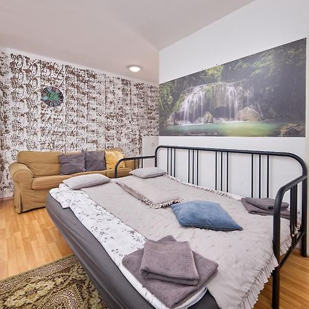 Cutie Apartment Bratislava Bagian luar foto